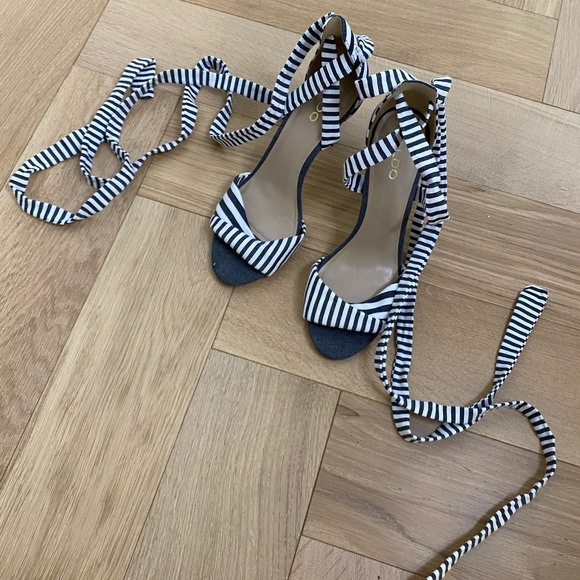 Aldo blue striped heels - Picture 2 of 4